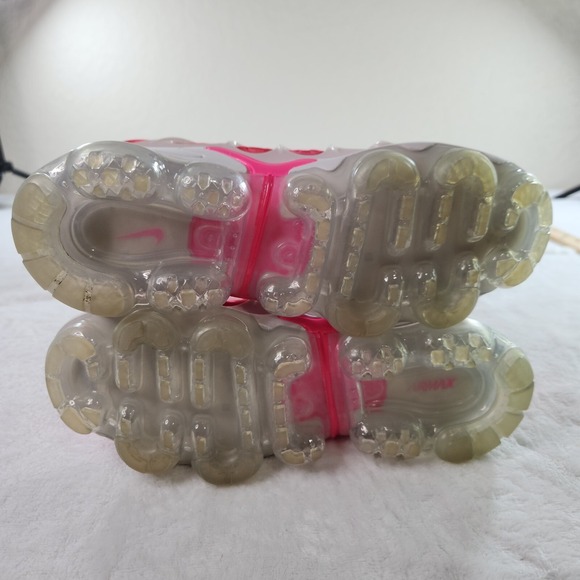 WMNS NIKE AIR VAPORMAX PLUS PLATINUM TINT PINK-FLASH CRIMSON SZ 6.5 [CZ7995-001] - Picture 3 of 8